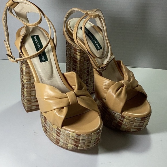 Chelsea Paris
Zasa Raffia Leather Ankle-Strap Platform Sandals - Picture 4 of 9